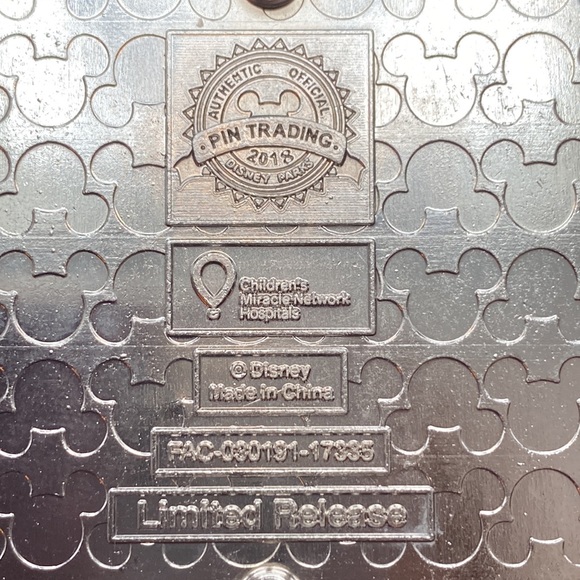 Disney Pin 2018 Half Marathon runDisney Snow White Princess Limited Edition - Picture 10 of 10